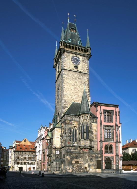 Near The Old Town Square Praag